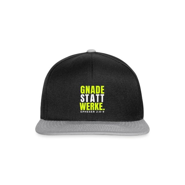 Gnade statt Werke – Epheser 2,8–9 auf Snapback Cap in Schwarz/Grau, Vorderansicht