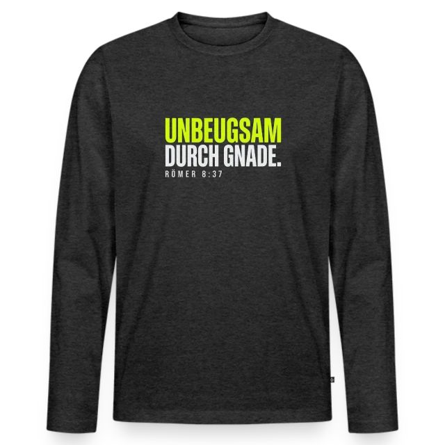Unbeugsam durch Gnade – Römer 8,37 auf Männer Premium Bio Langarmshirt in Anthrazit meliert, Vorderansicht