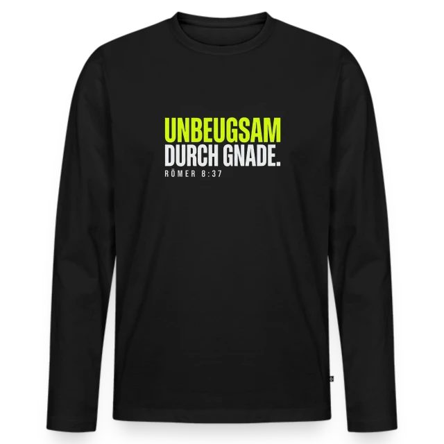 Unbeugsam durch Gnade – Römer 8,37 auf Männer Premium Bio Langarmshirt in Schwarz, Vorderansicht