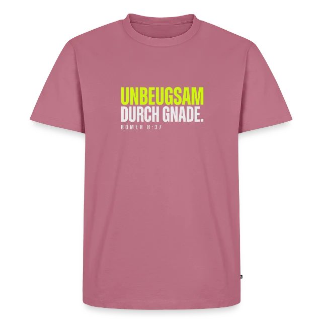 Unbeugsam durch Gnade – Römer 8,37 auf Männer Premium Bio T-Shirt in Mauve, Vorderansicht
